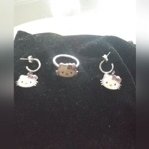 Hello kitty 925 silver ring and earring set by Simmons jewelry...